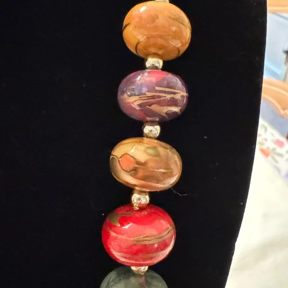 Vintage bead necklace SIGNED Painted wooden beads! Rare.HIGH END STYLE Mint con… - Picture 2 of 10